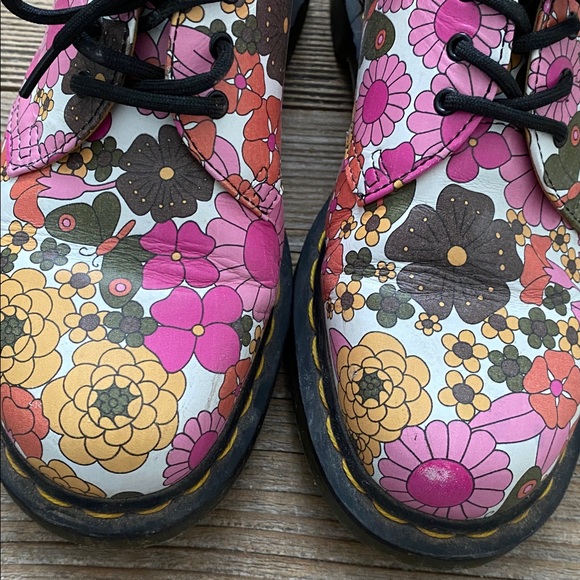 Dr. Marten Rare Retro Floral. Size 7/38. - Picture 2 of 8